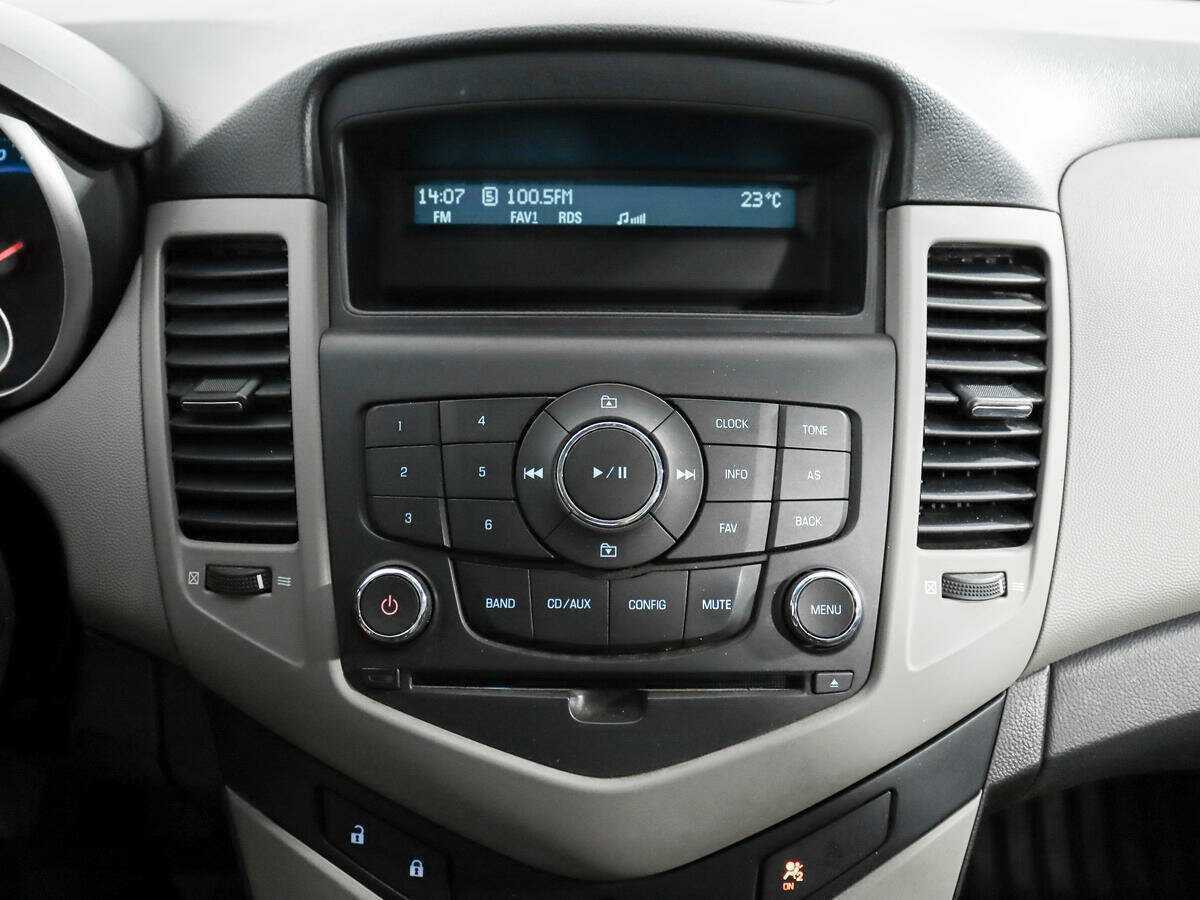 Б/У Шевроле Круз 2012 года. Фото: #12