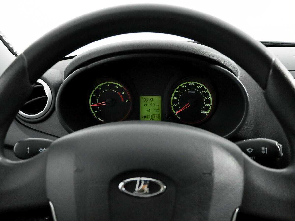 Б/У Лада (ВАЗ) Калина 2015 года. Фото: #14