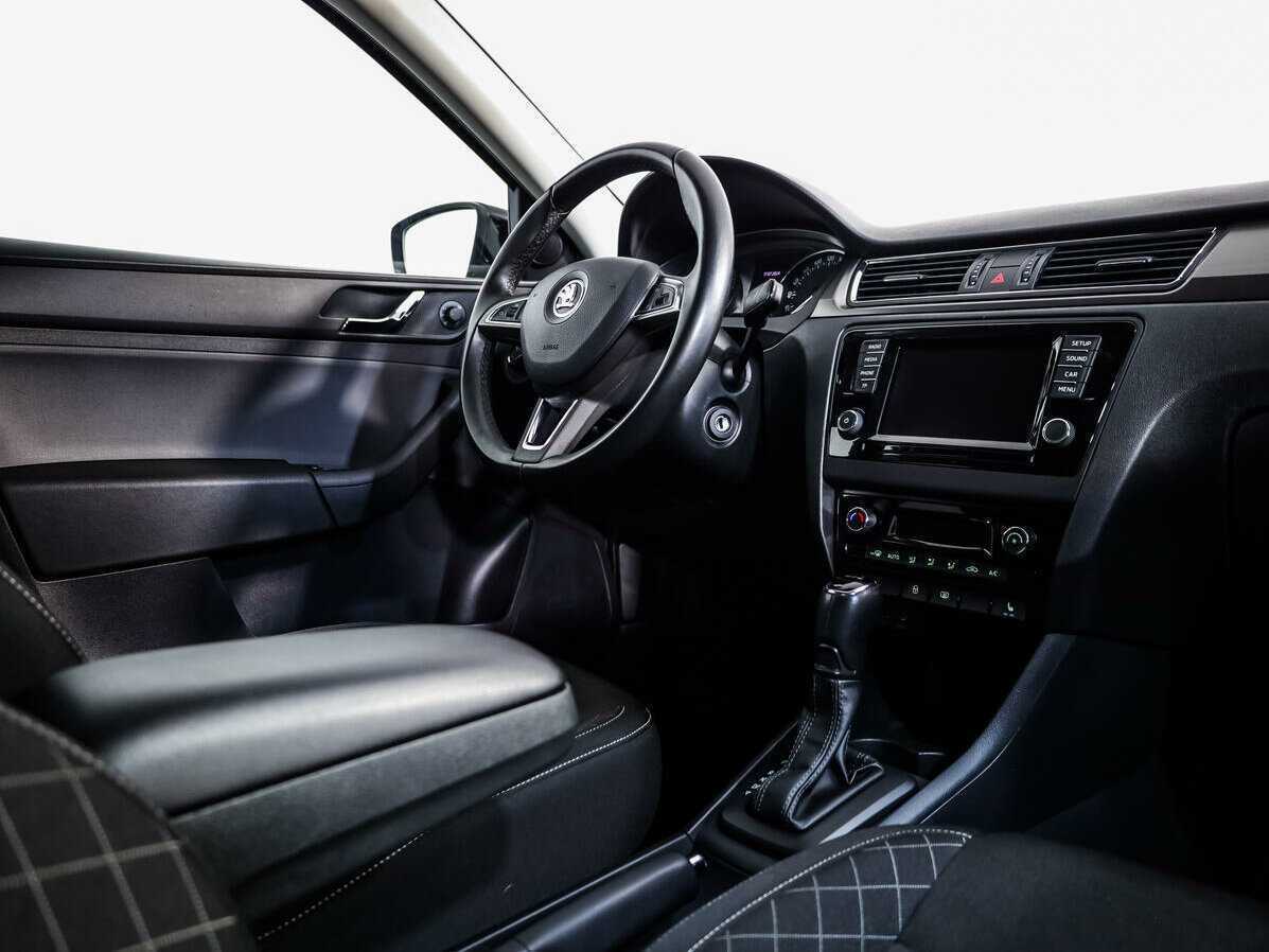 Б/У Шкода Рапид 2017 года. Фото: #7