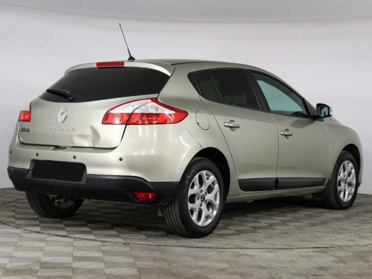 Б/У Рено Меган 2015 года. Фото: #2