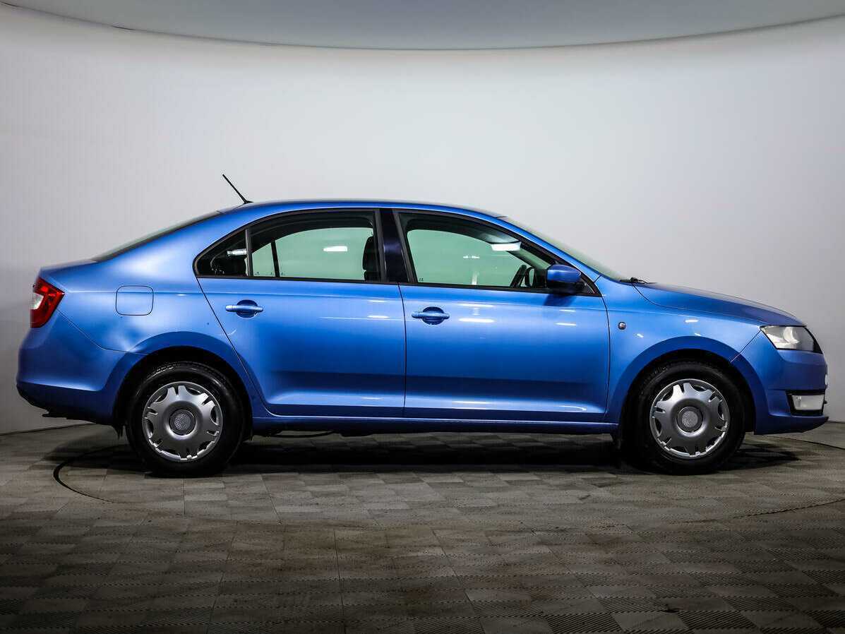 Б/У Шкода Рапид 2016 года. Фото: #2