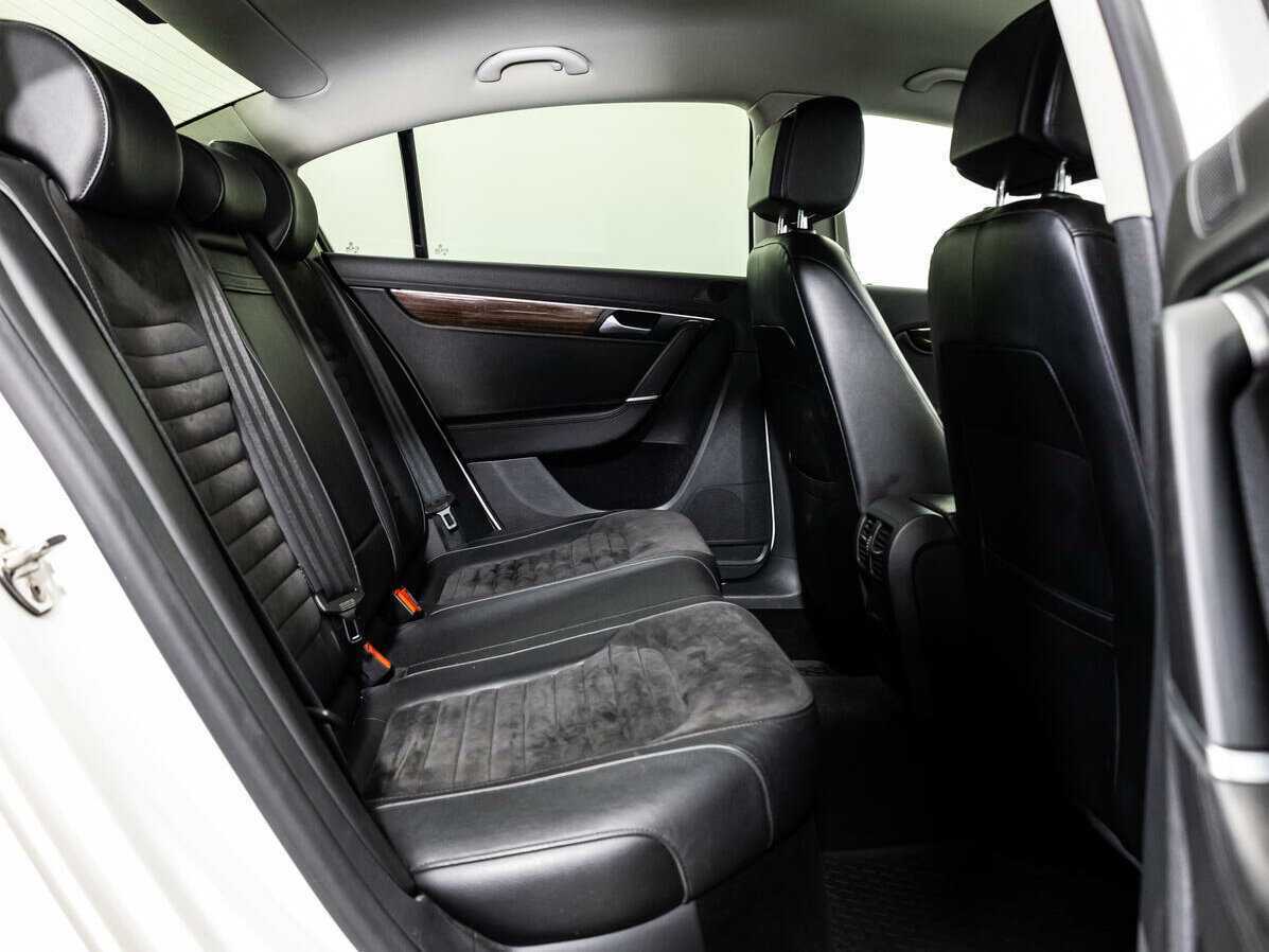 Б/У Фольксваген Пассат 2013 года. Фото: #11