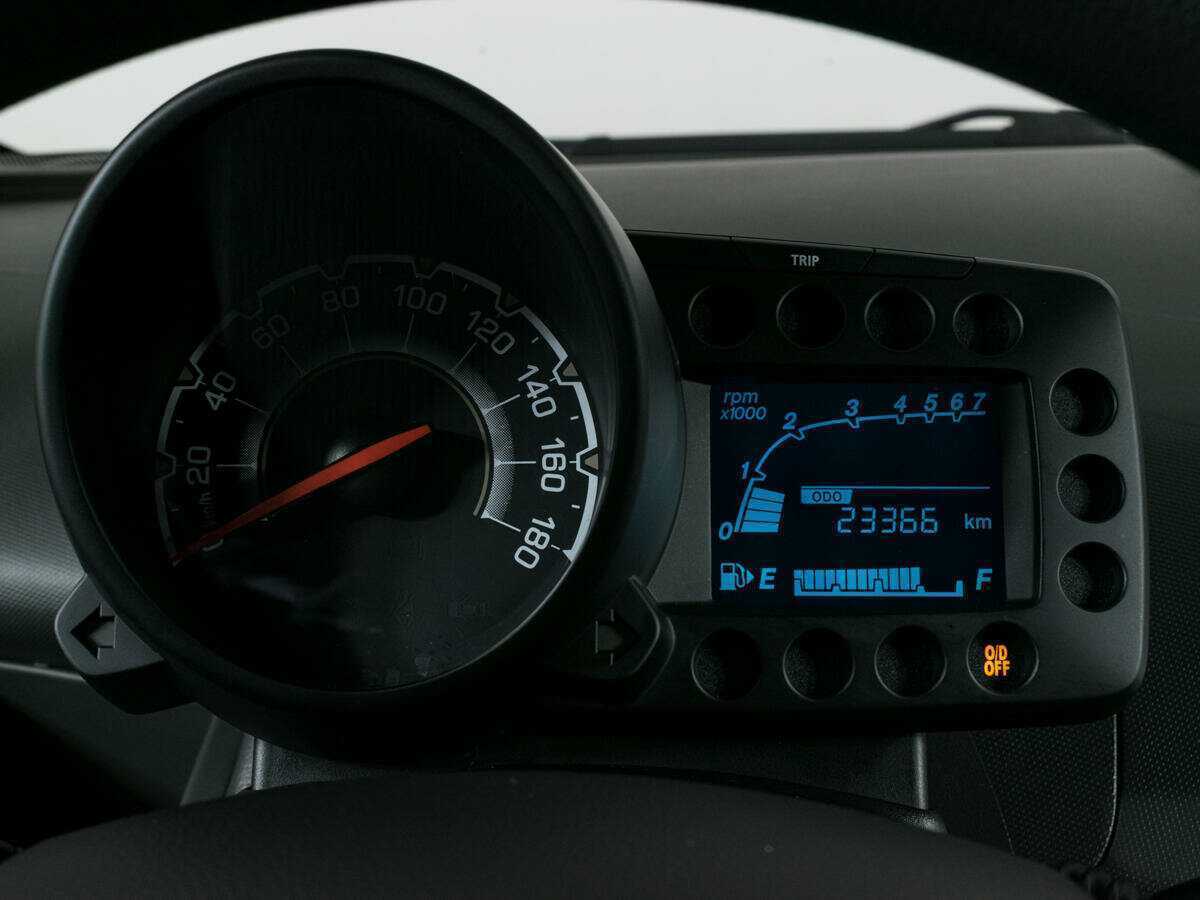 Б/У Шевроле Спарк 2013 года. Фото: #12