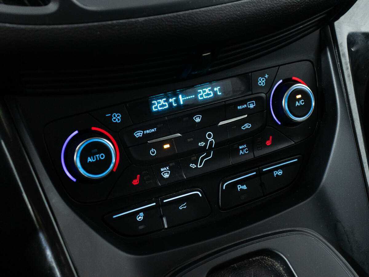 Б/У Форд Куга 2017 года. Фото: #16