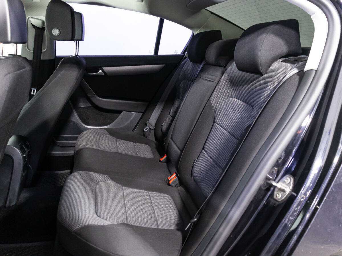 Б/У Фольксваген Пассат 2013 года. Фото: #9