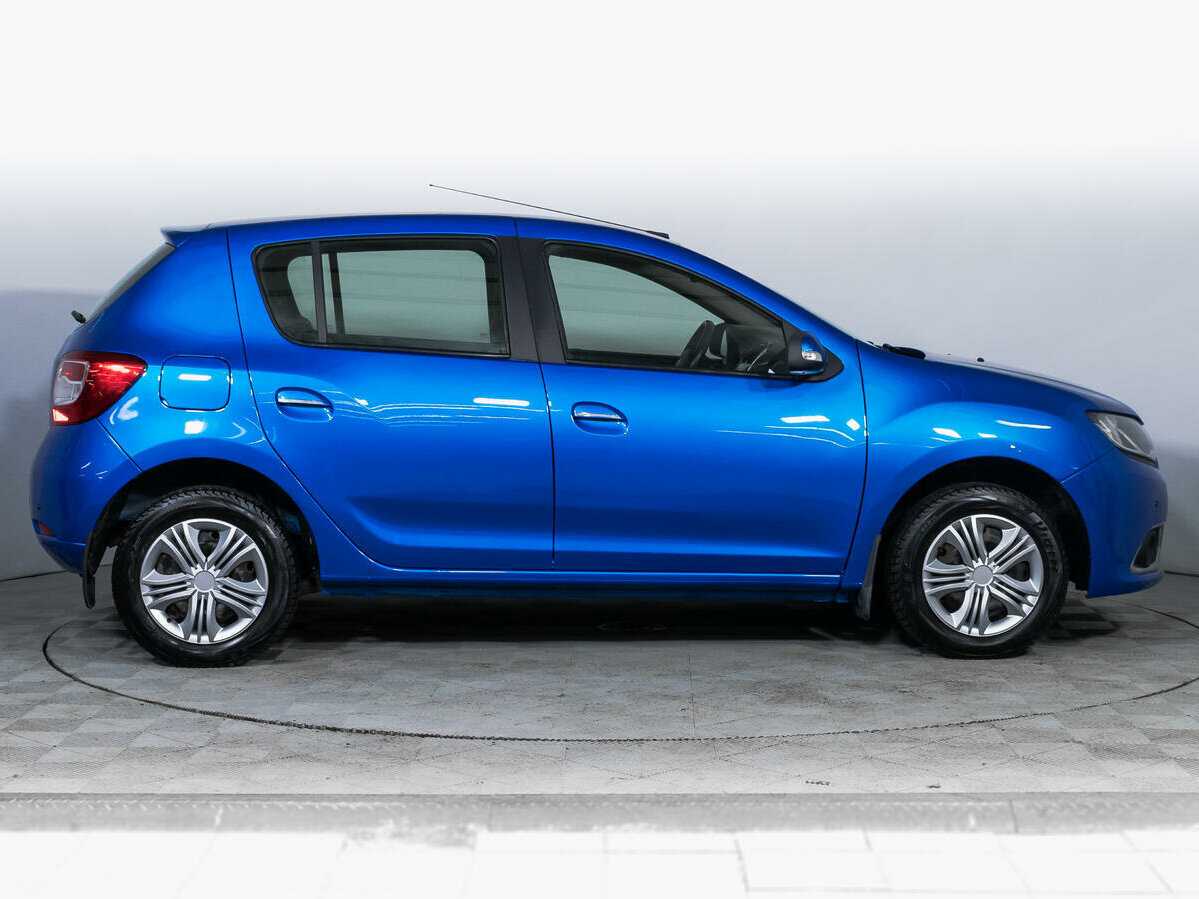 Б/У Рено Сандеро 2016 года. Фото: #3