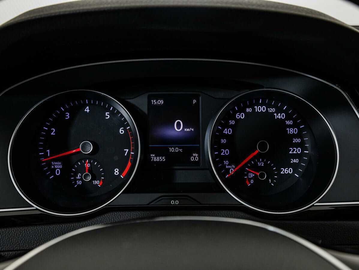 Б/У Фольксваген Пассат 2016 года. Фото: #9