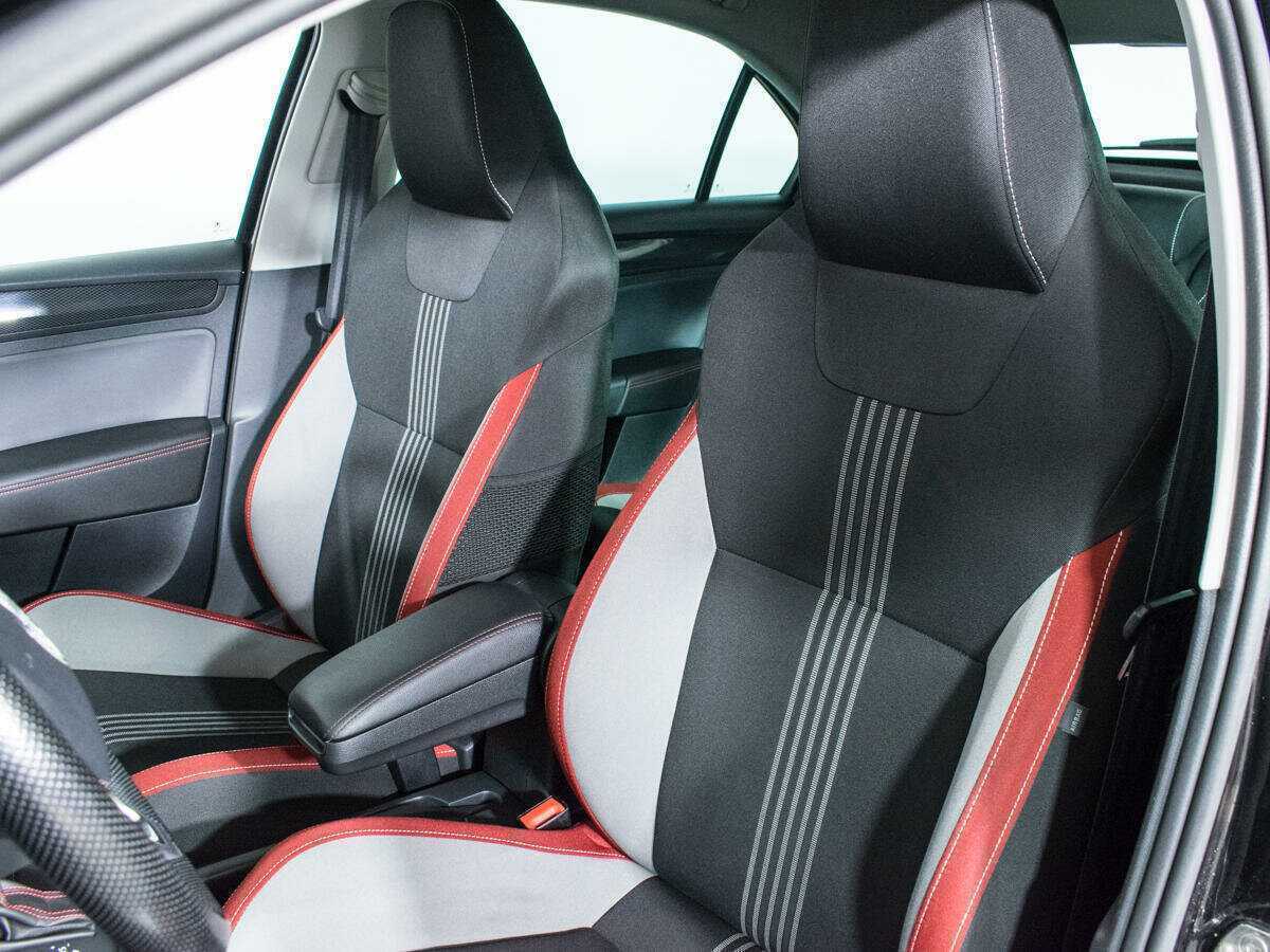 Б/У Шкода Рапид 2018 года. Фото: #14