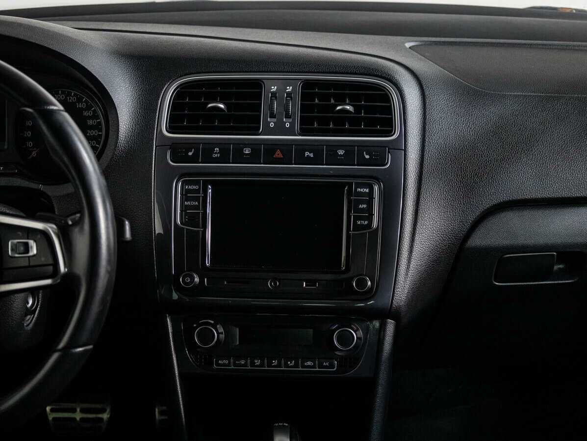 Б/У Фольксваген Поло 2018 года. Фото: #13