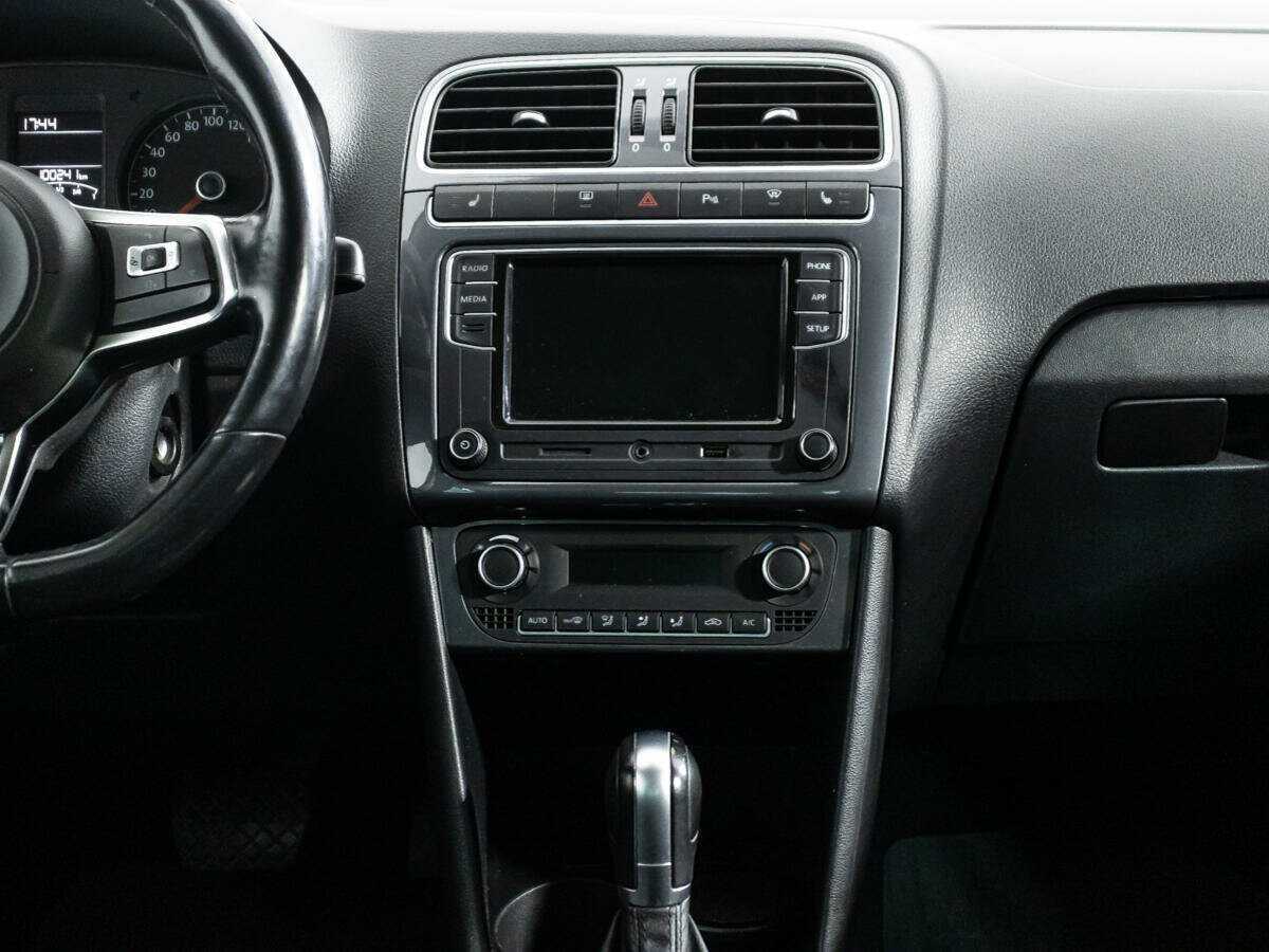 Б/У Фольксваген Поло 2019 года. Фото: #13