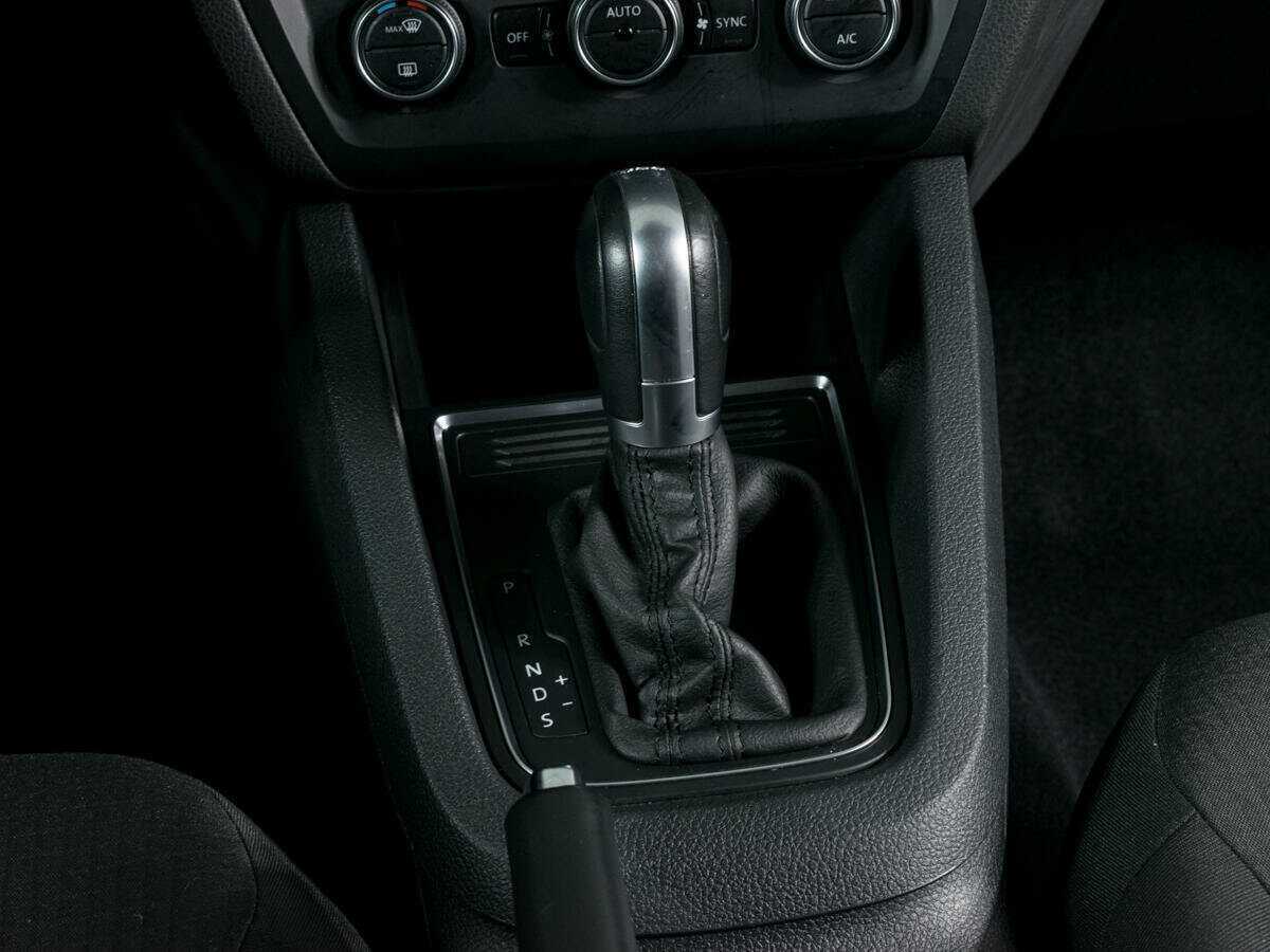 Б/У Фольксваген Джетта 2016 года. Фото: #11