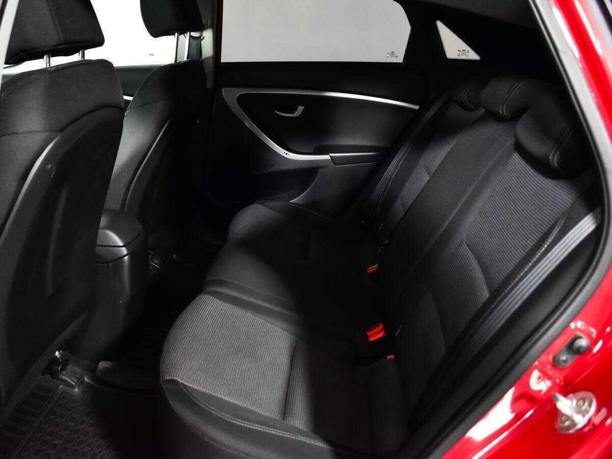 Б/У Хендай ай30 2014 года. Фото: #9