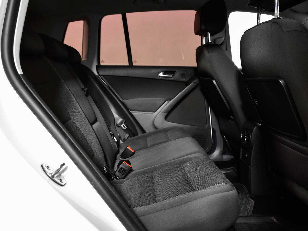 Б/У Фольксваген Тигуан 2015 года. Фото: #9