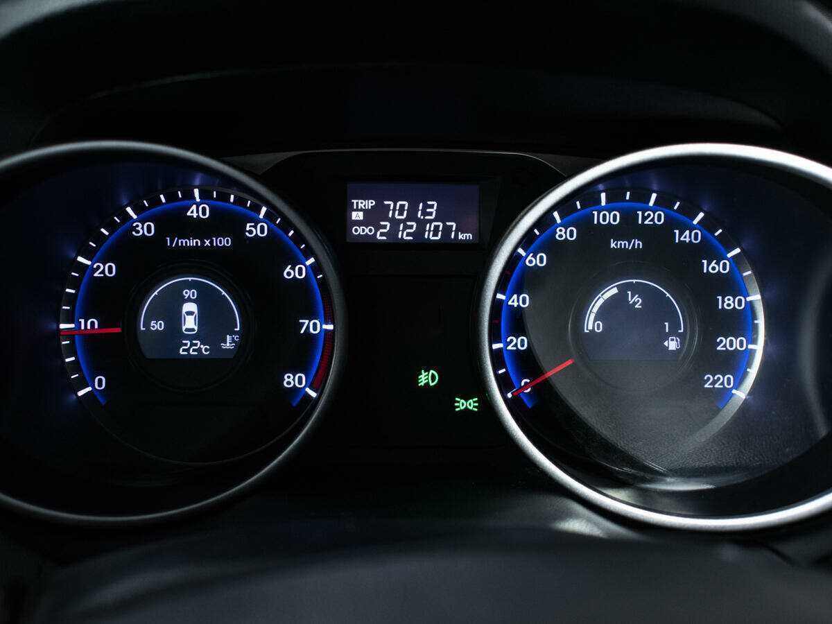 Б/У Хендай ай-икс35 2013 года. Фото: #10