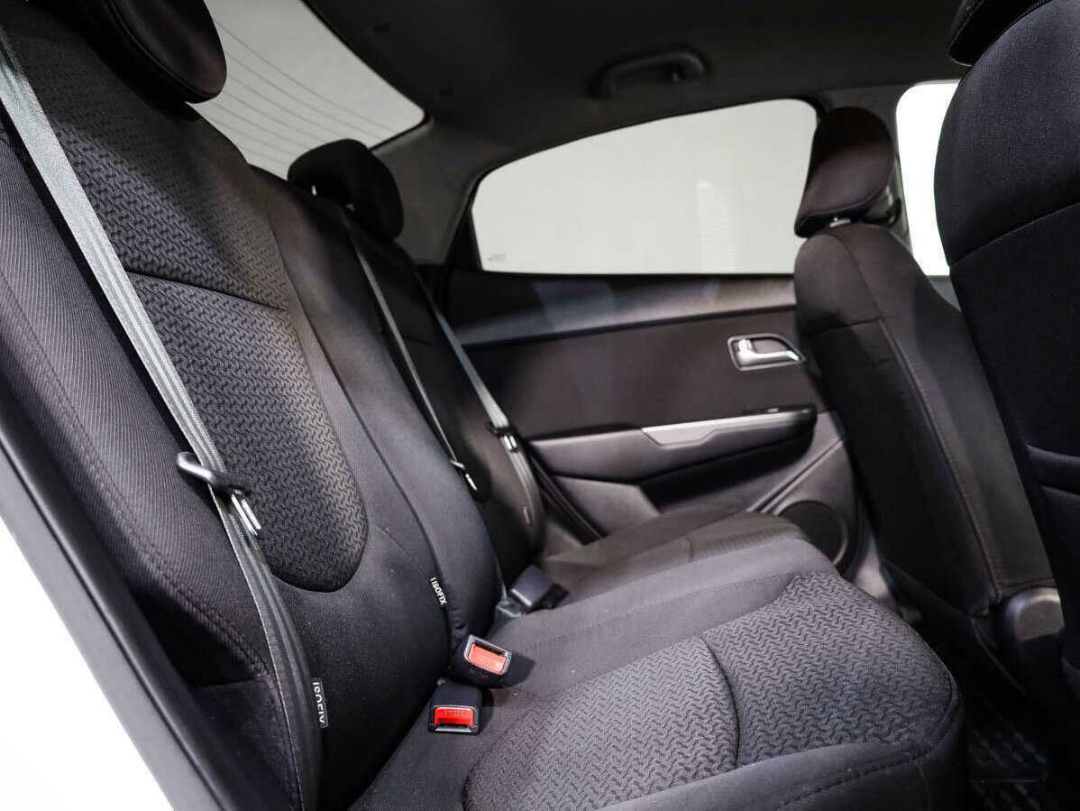 Б/У Киа Рио 2016 года. Фото: #11