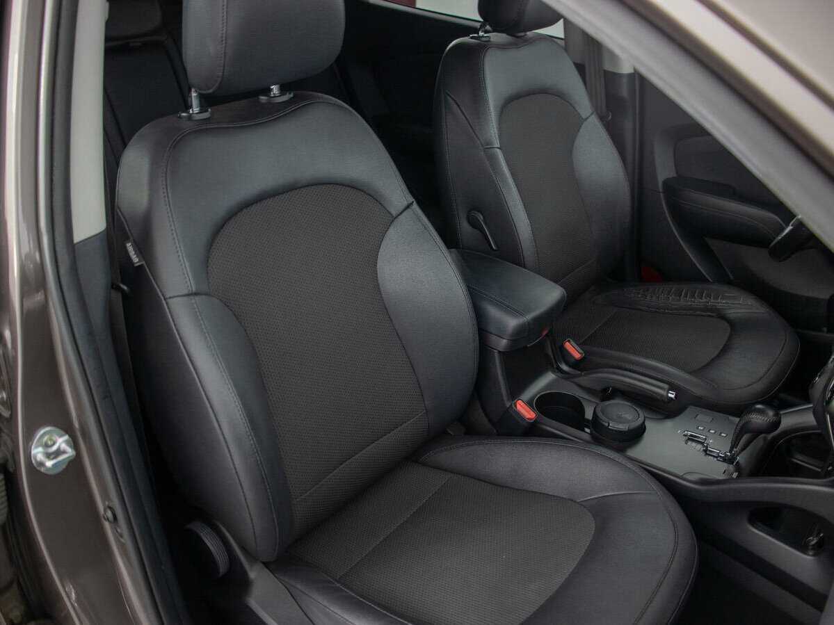 Б/У Хендай ай-икс35 2014 года. Фото: #9