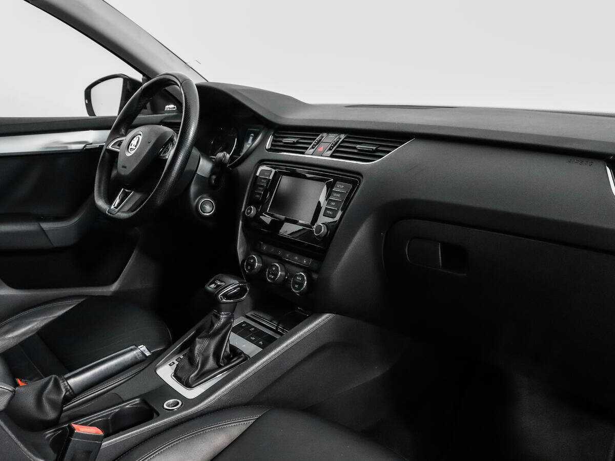 Б/У Шкода Октавия 2015 года. Фото: #10