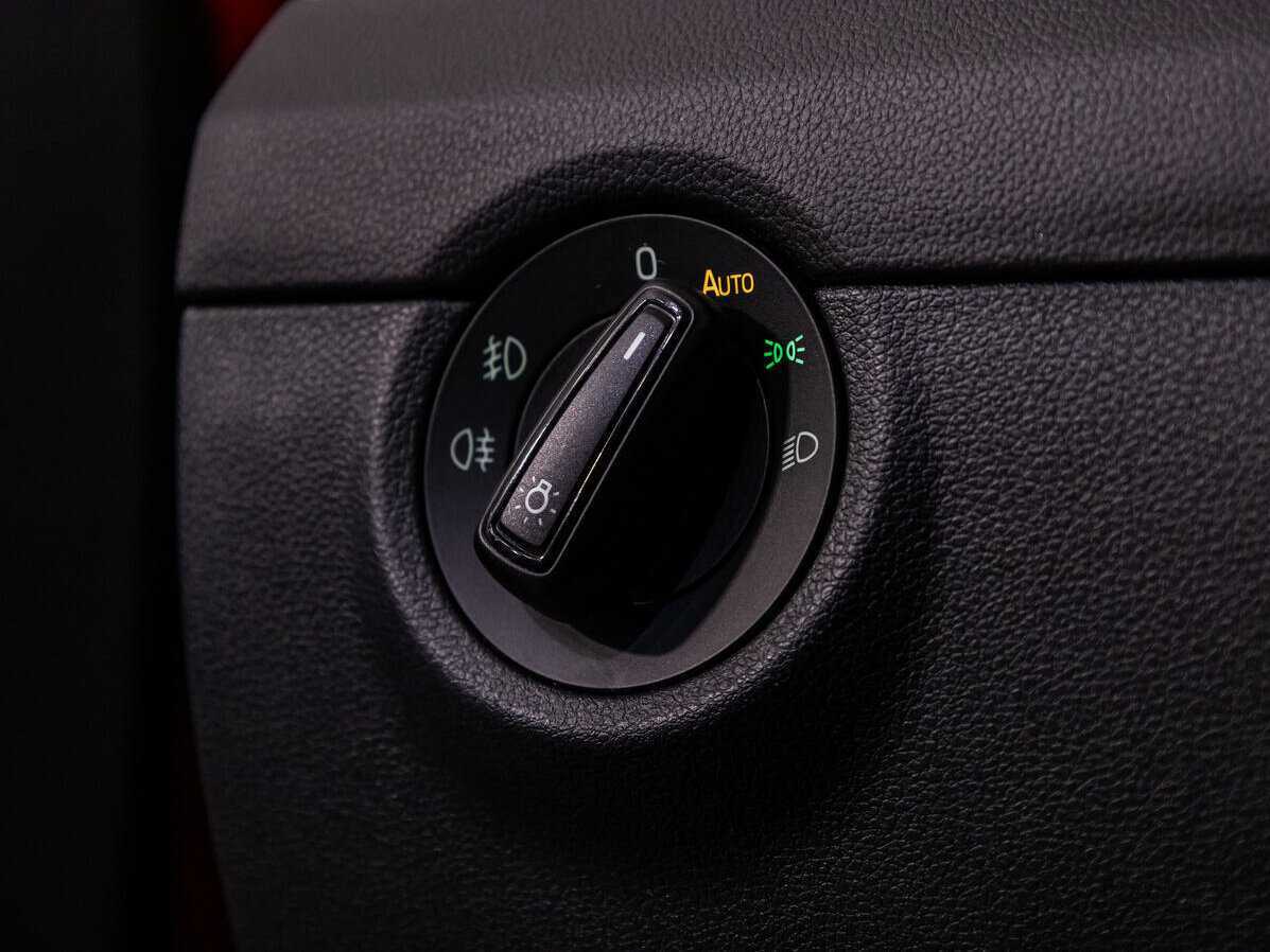 Б/У Шкода Октавия 2017 года. Фото: #15