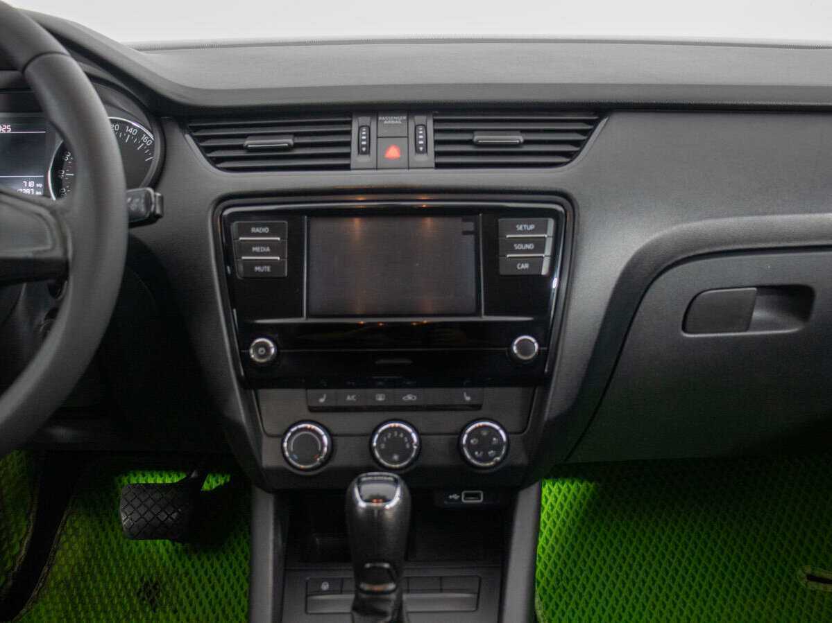 Б/У Шкода Октавия 2018 года. Фото: #13