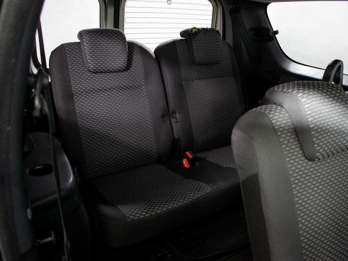 Б/У Лада (ВАЗ) Ларгус 2014 года. Фото: #6