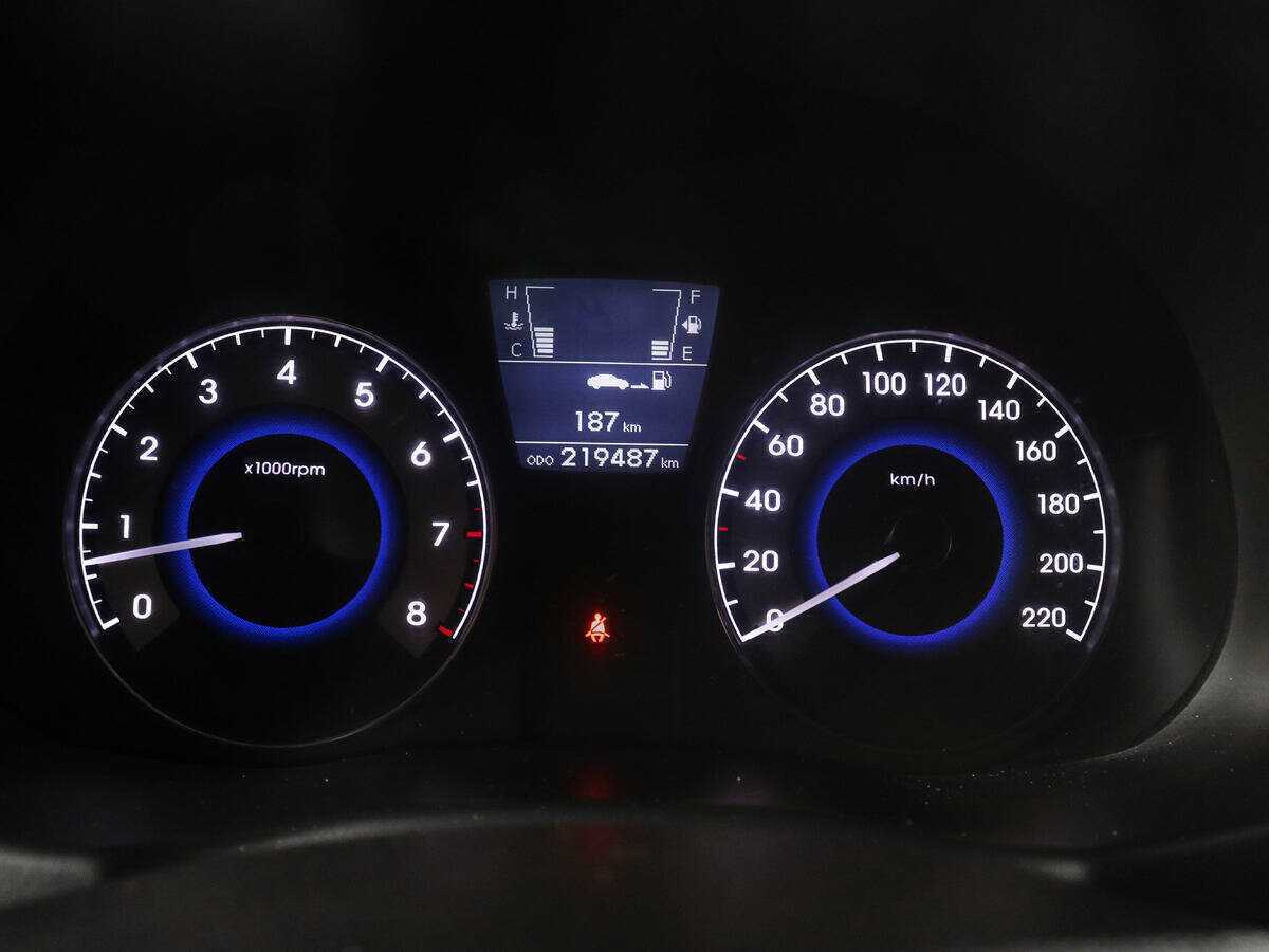 Б/У Хендай Солярис 2013 года. Фото: #8