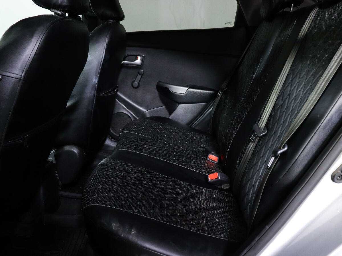 Б/У Киа Рио 2017 года. Фото: #9