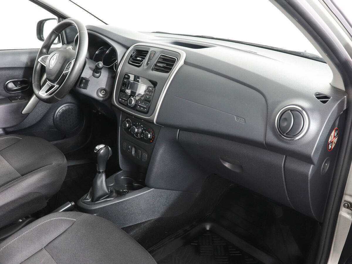 Б/У Рено Сандеро 2019 года. Фото: #9