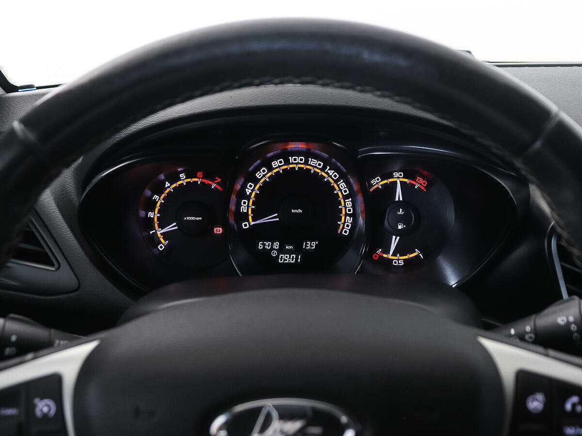 Б/У Лада (ВАЗ) Веста 2020 года. Фото: #10