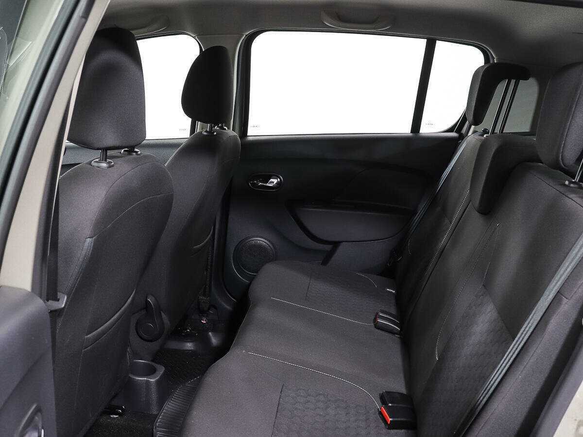 Б/У Рено Сандеро 2019 года. Фото: #9