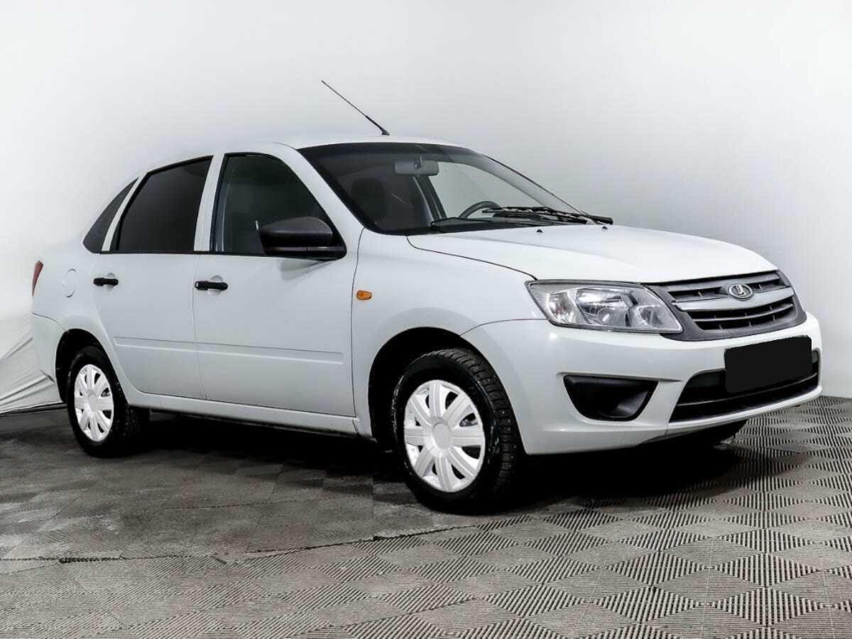 Б/У Лада (ВАЗ) Гранта 2015 года. Фото: #2