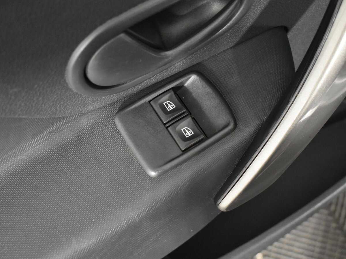 Б/У Рено Логан 2020 года. Фото: #7