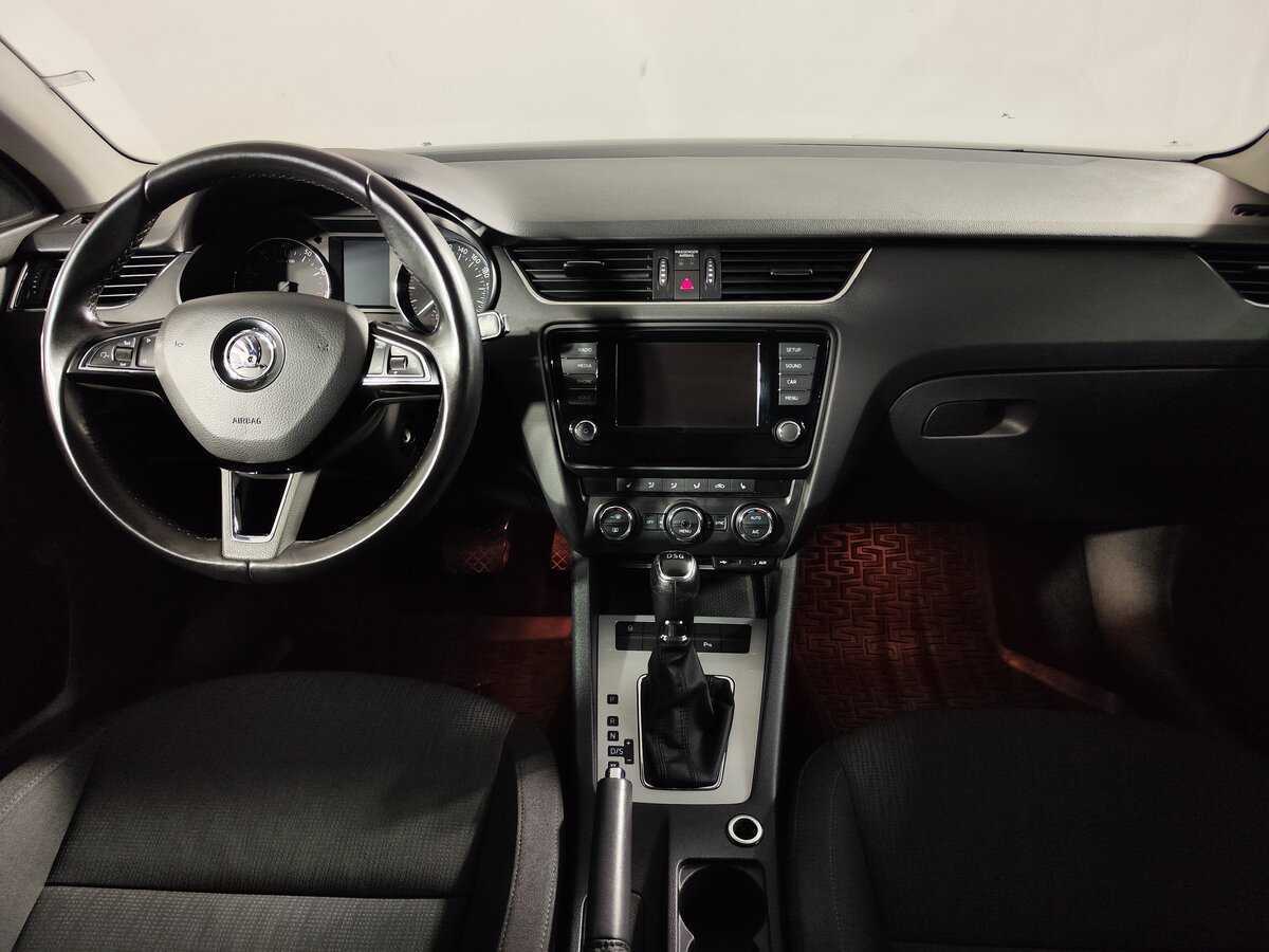 Б/У Шкода Октавия 2016 года. Фото: #11