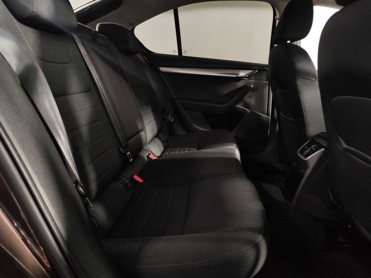 Б/У Шкода Октавия 2014 года. Фото: #14