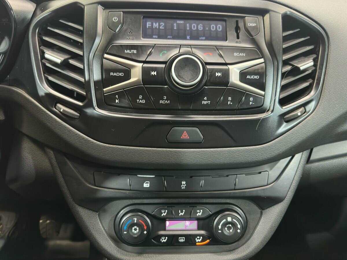 Б/У Лада (ВАЗ) Веста 2016 года. Фото: #12