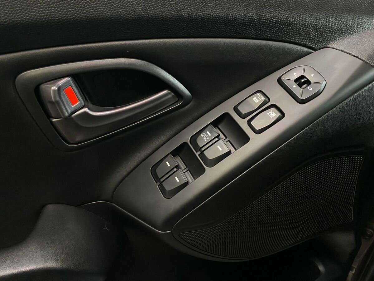 Б/У Хендай ай-икс35 2014 года. Фото: #15