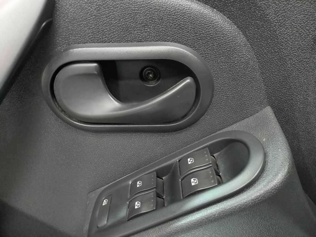 Б/У Рено Дастер 2012 года. Фото: #13