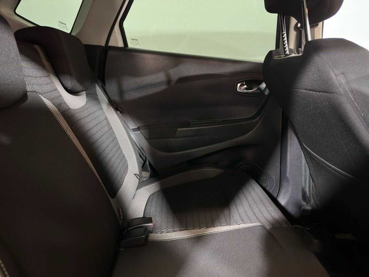 Б/У Рено Каптюр 2017 года. Фото: #8