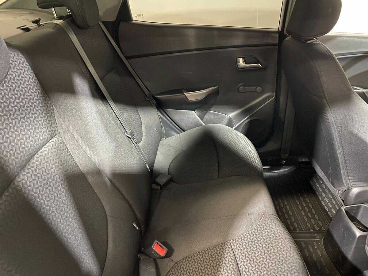 Б/У Киа Рио 2015 года. Фото: #10