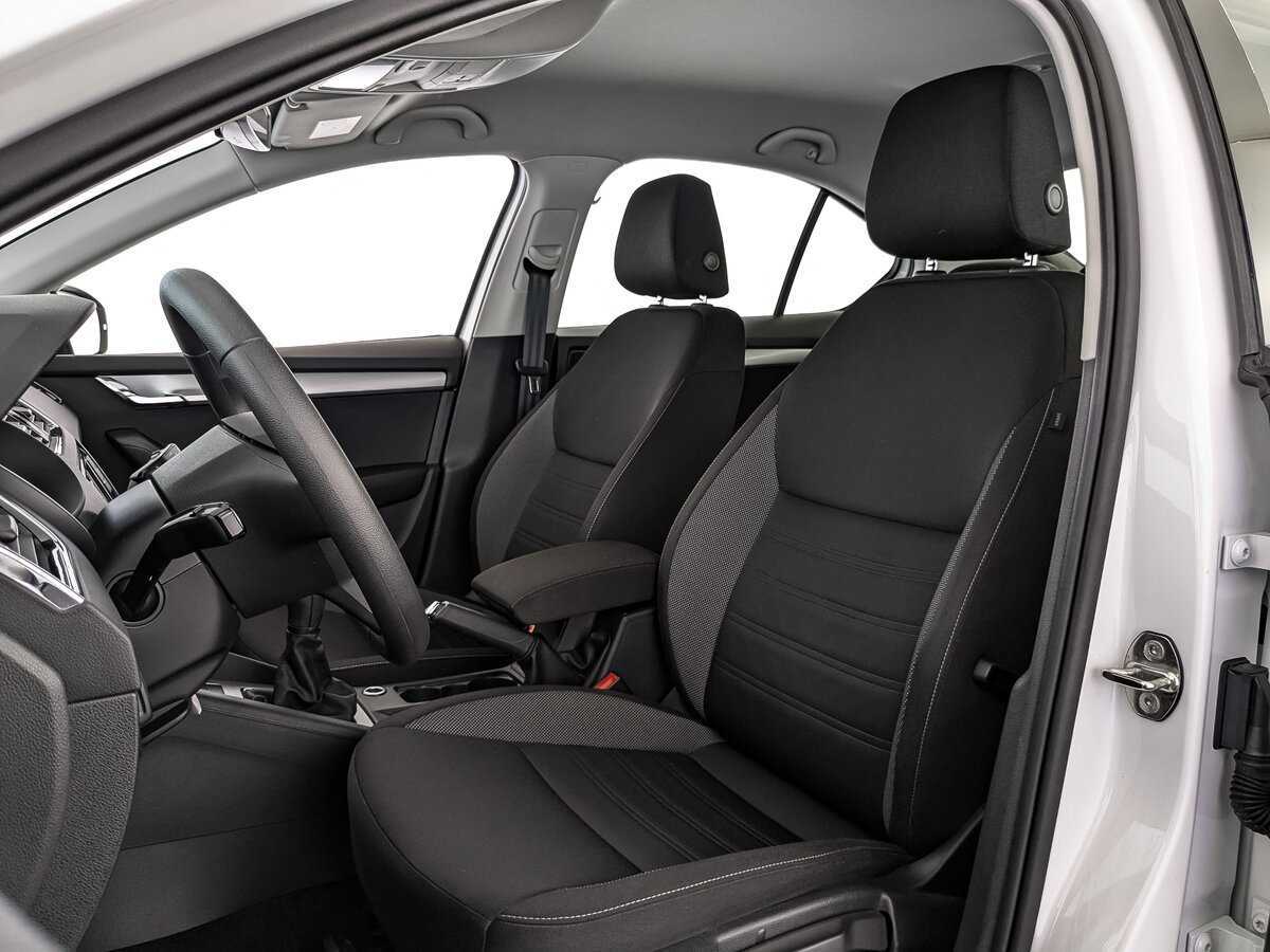 Б/У Шкода Октавия 2019 года. Фото: #14