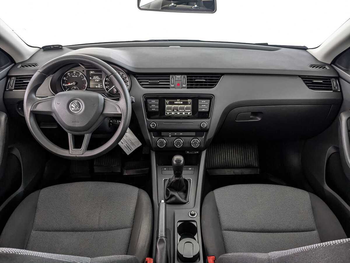 Б/У Шкода Октавия 2015 года. Фото: #9