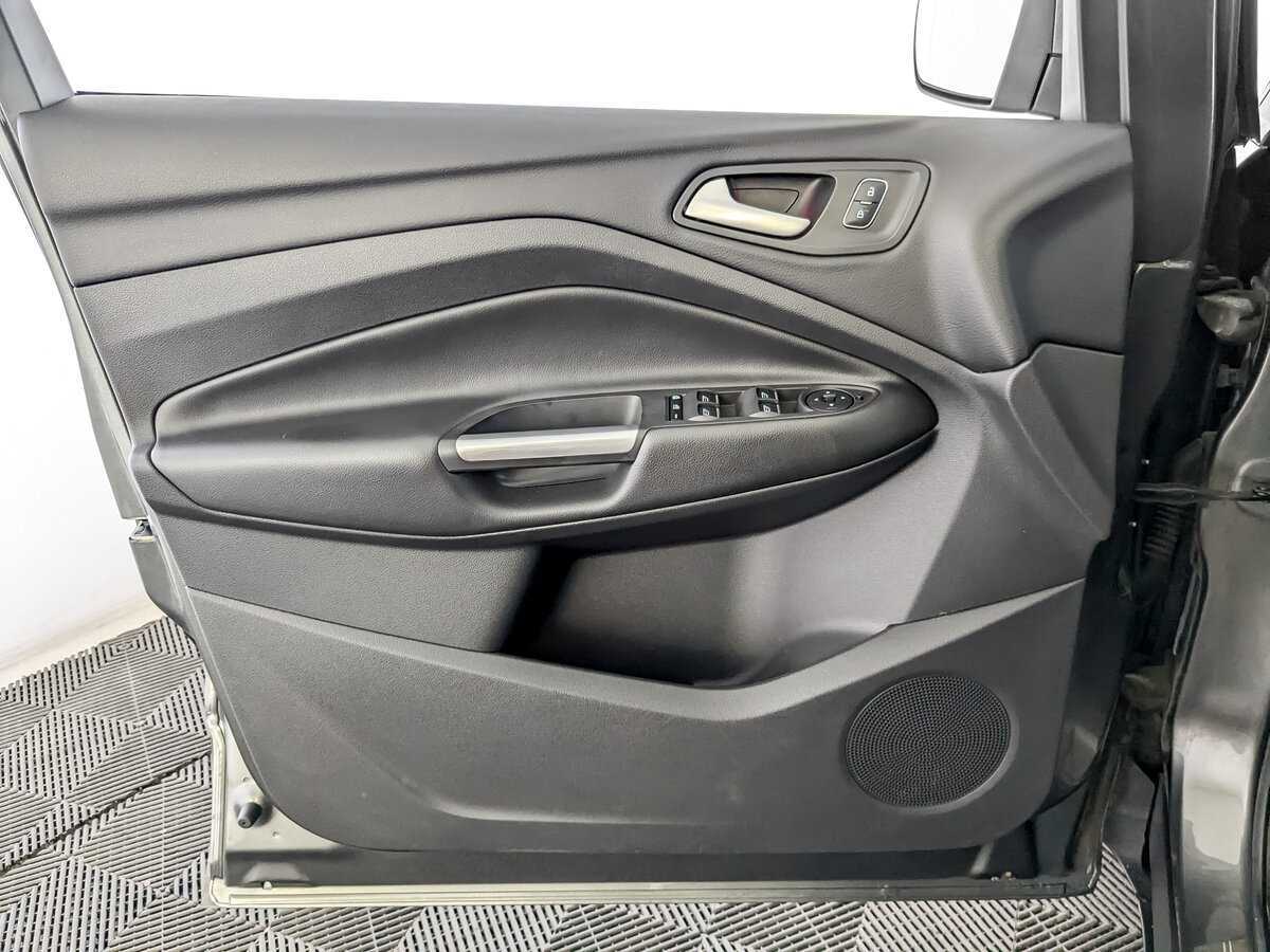 Б/У Форд Куга 2017 года. Фото: #14