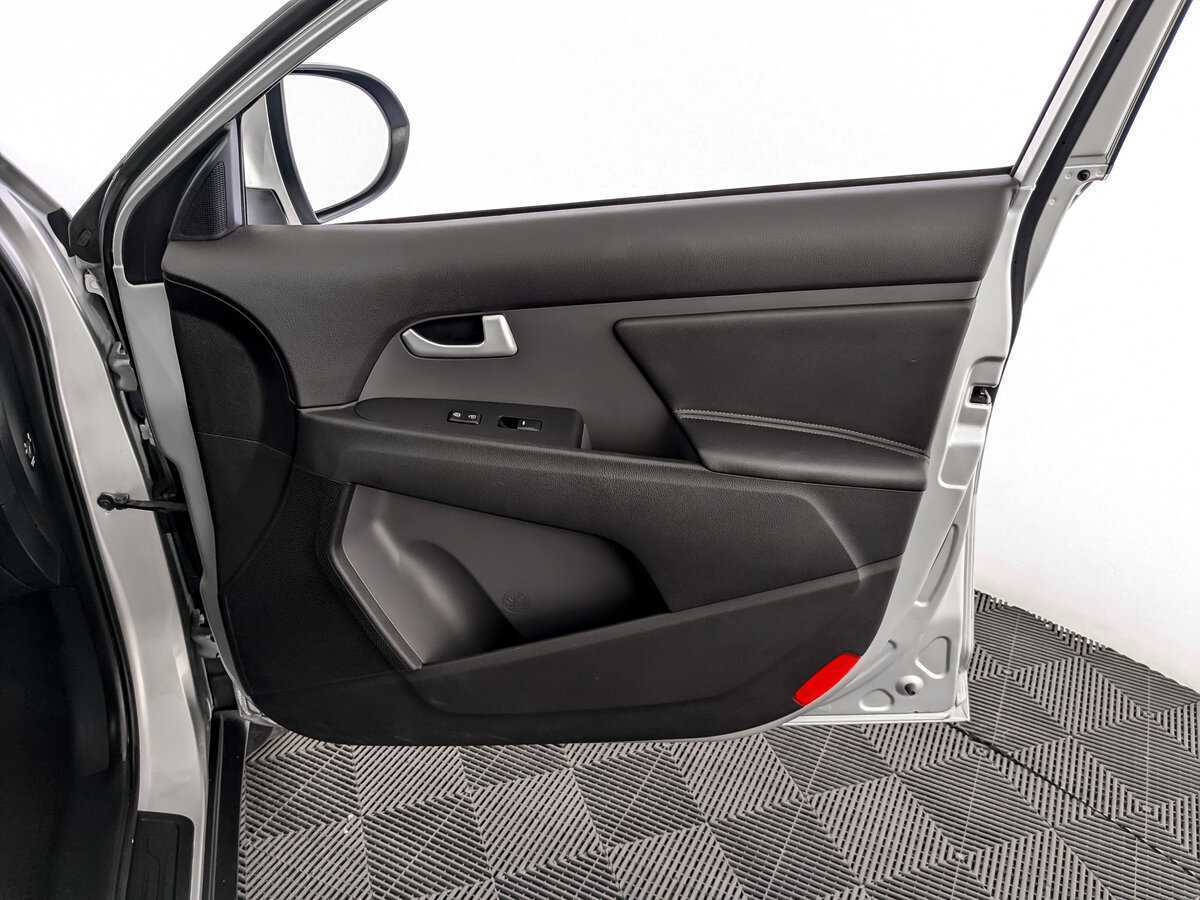 Б/У Киа Спортейдж 2015 года. Фото: #19