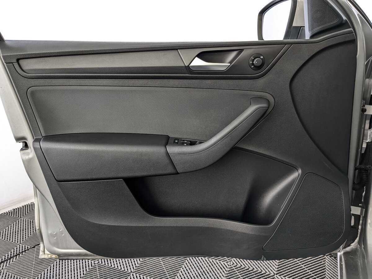 Б/У Фольксваген Поло 2021 года. Фото: #14