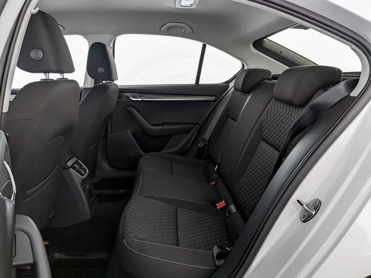 Б/У Шкода Октавия 2017 года. Фото: #9