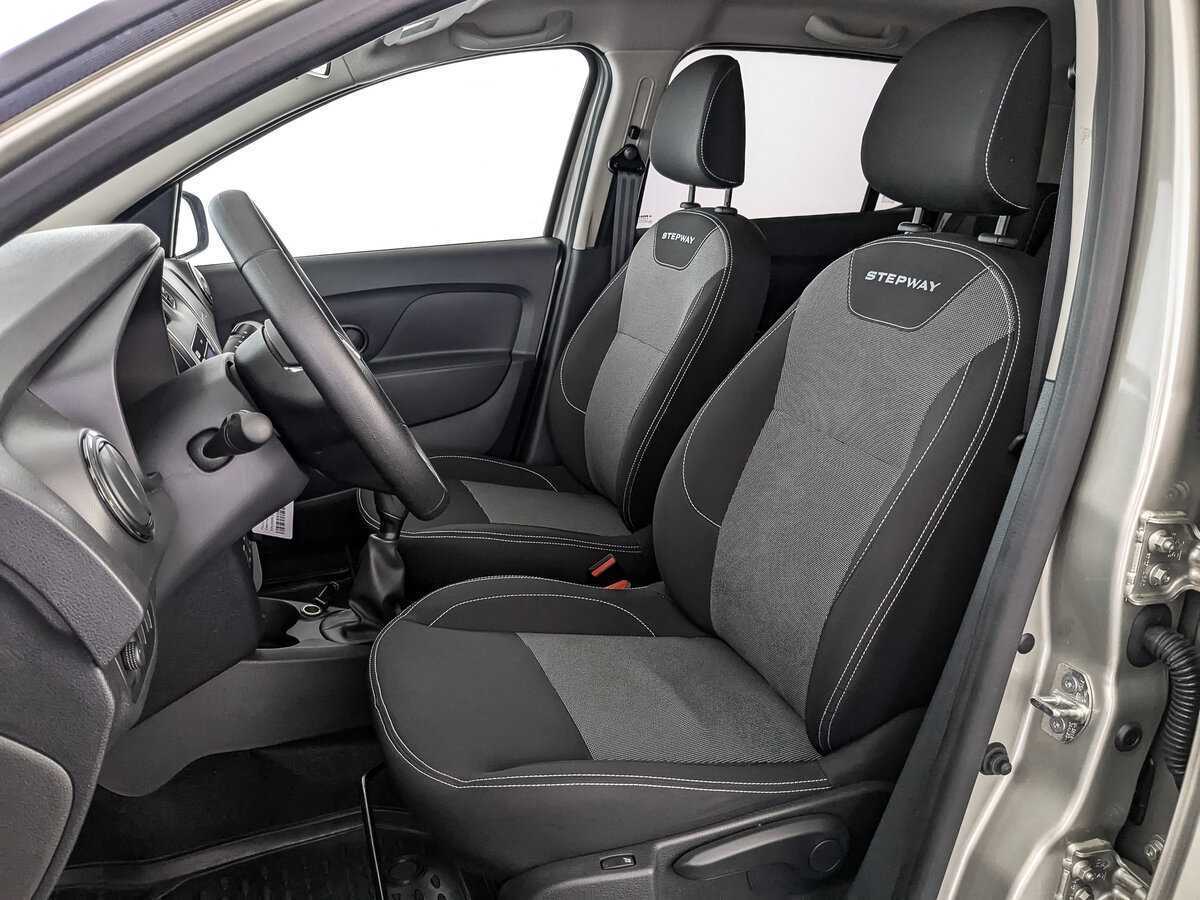 Б/У Рено Сандеро 2021 года. Фото: #15