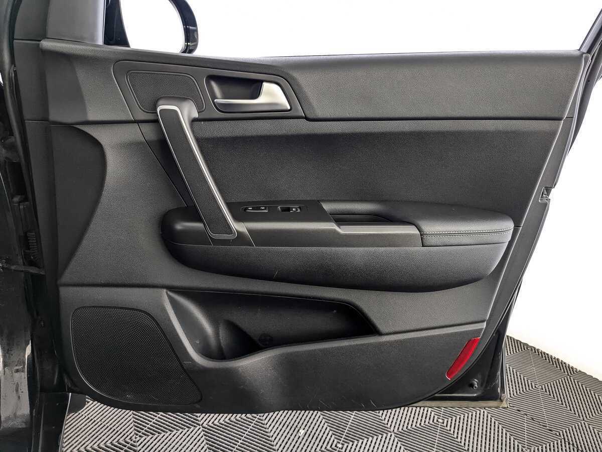 Б/У Киа Спортейдж 2018 года. Фото: #19