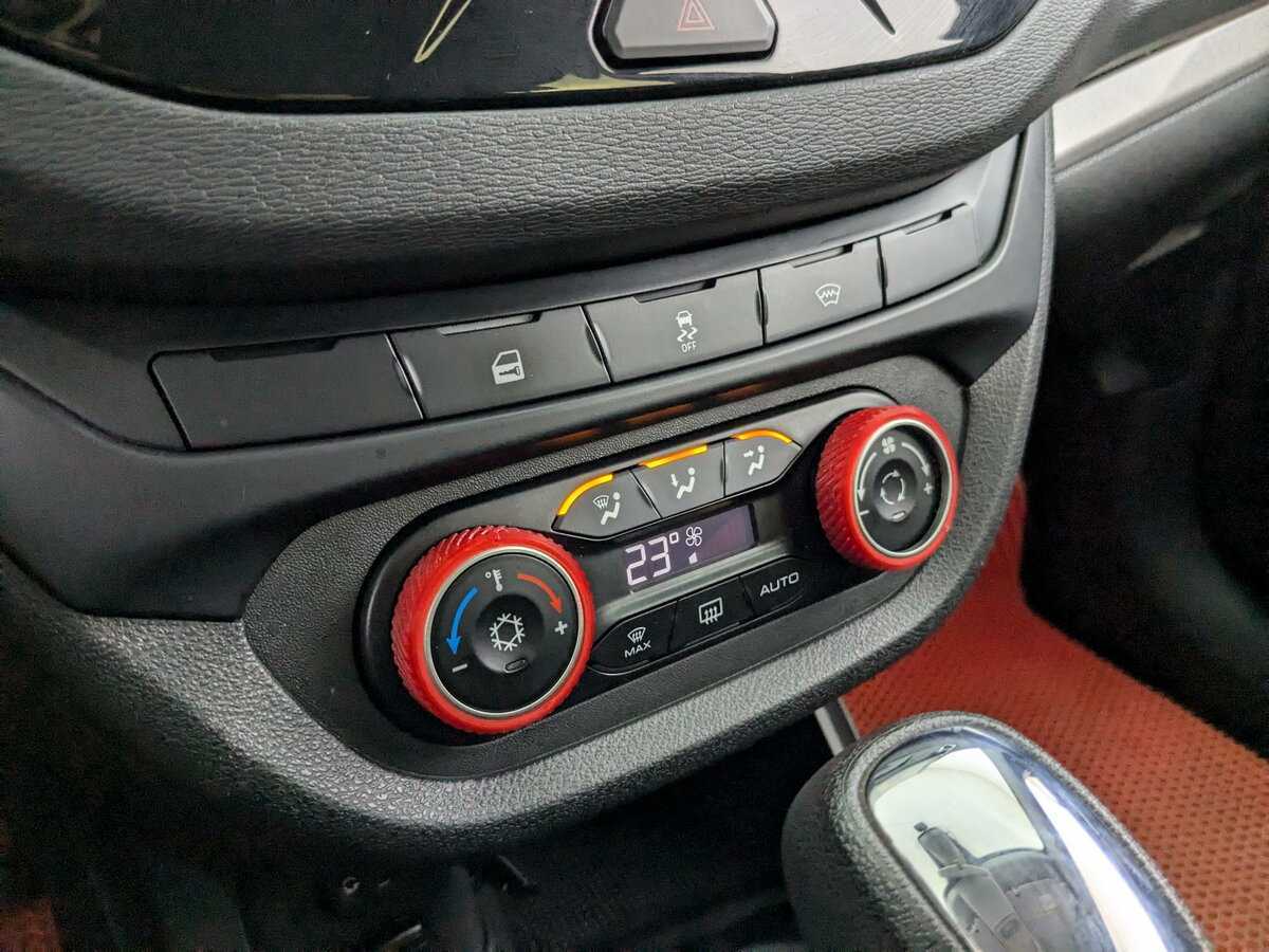 Б/У Лада (ВАЗ) Веста 2020 года. Фото: #11