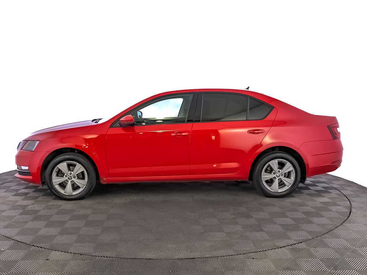 Б/У Шкода Октавия 2018 года. Фото: #7