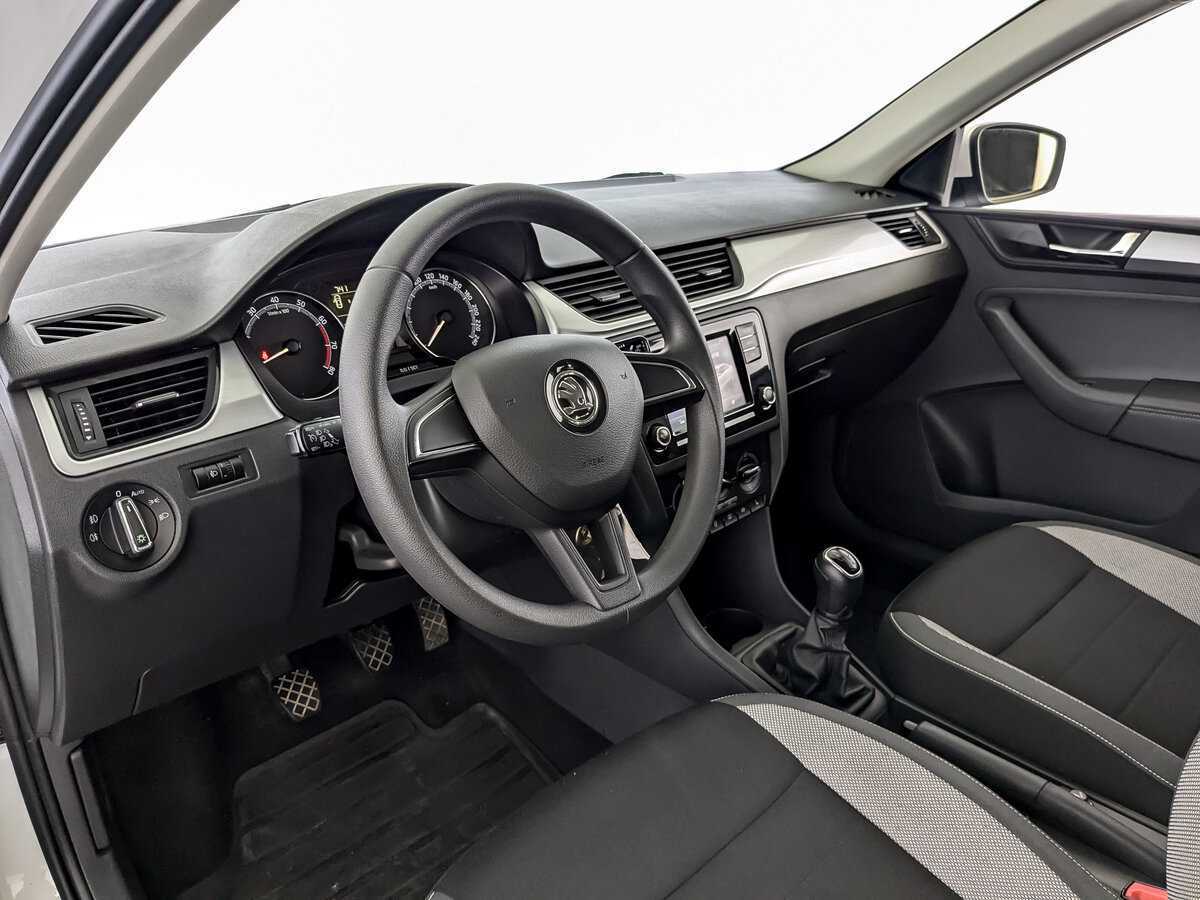 Б/У Шкода Рапид 2019 года. Фото: #13