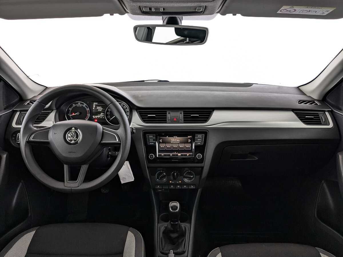 Б/У Шкода Рапид 2018 года. Фото: #9